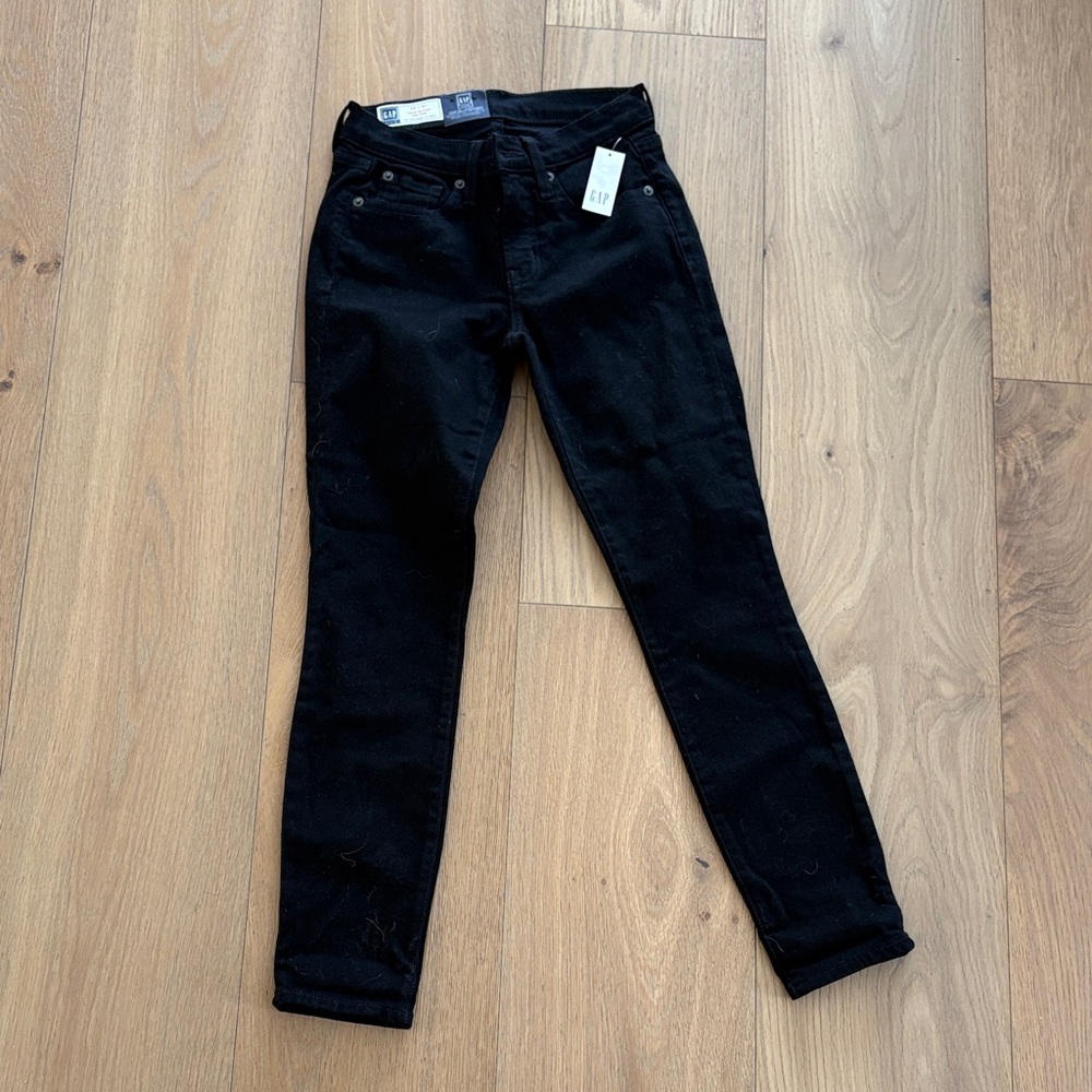 GAP Women's Black Skinny Jeans